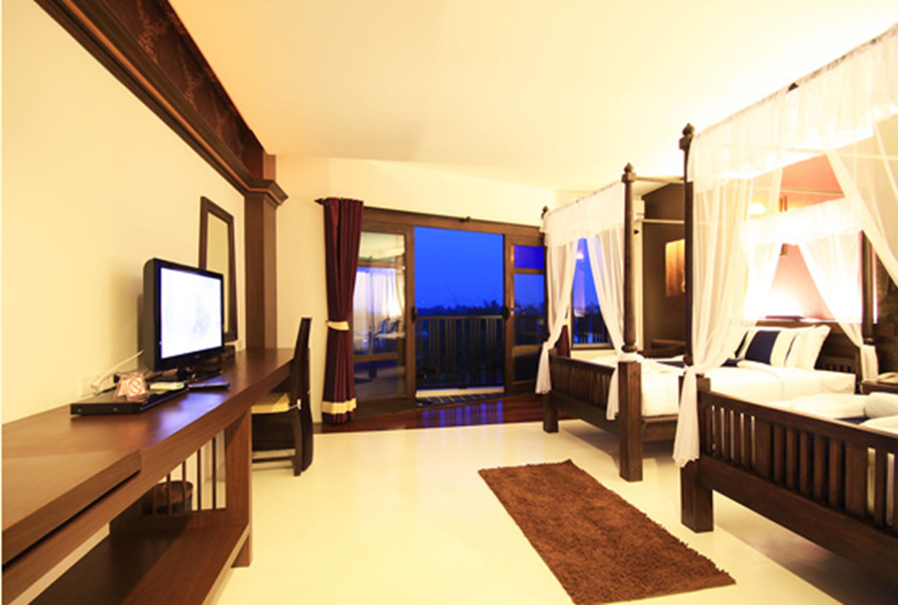 Deluxe Twin Room | In-room safe, soundproofing, rollaway beds, free WiFi