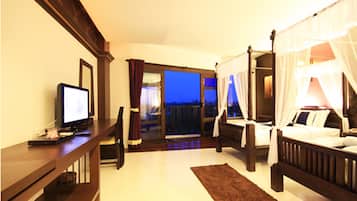Deluxe Twin Room | In-room safe, soundproofing, rollaway beds, free WiFi