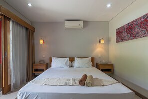 Deluxe Room | In-room safe, desk, laptop workspace, blackout curtains - Balinea Holiday Home (Kerobokan)