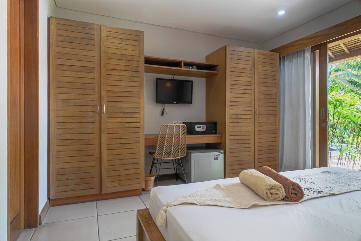 1 bedroom, in-room safe, desk, laptop workspace
