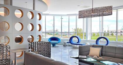 Renaissance Edmonton Airport Hotel