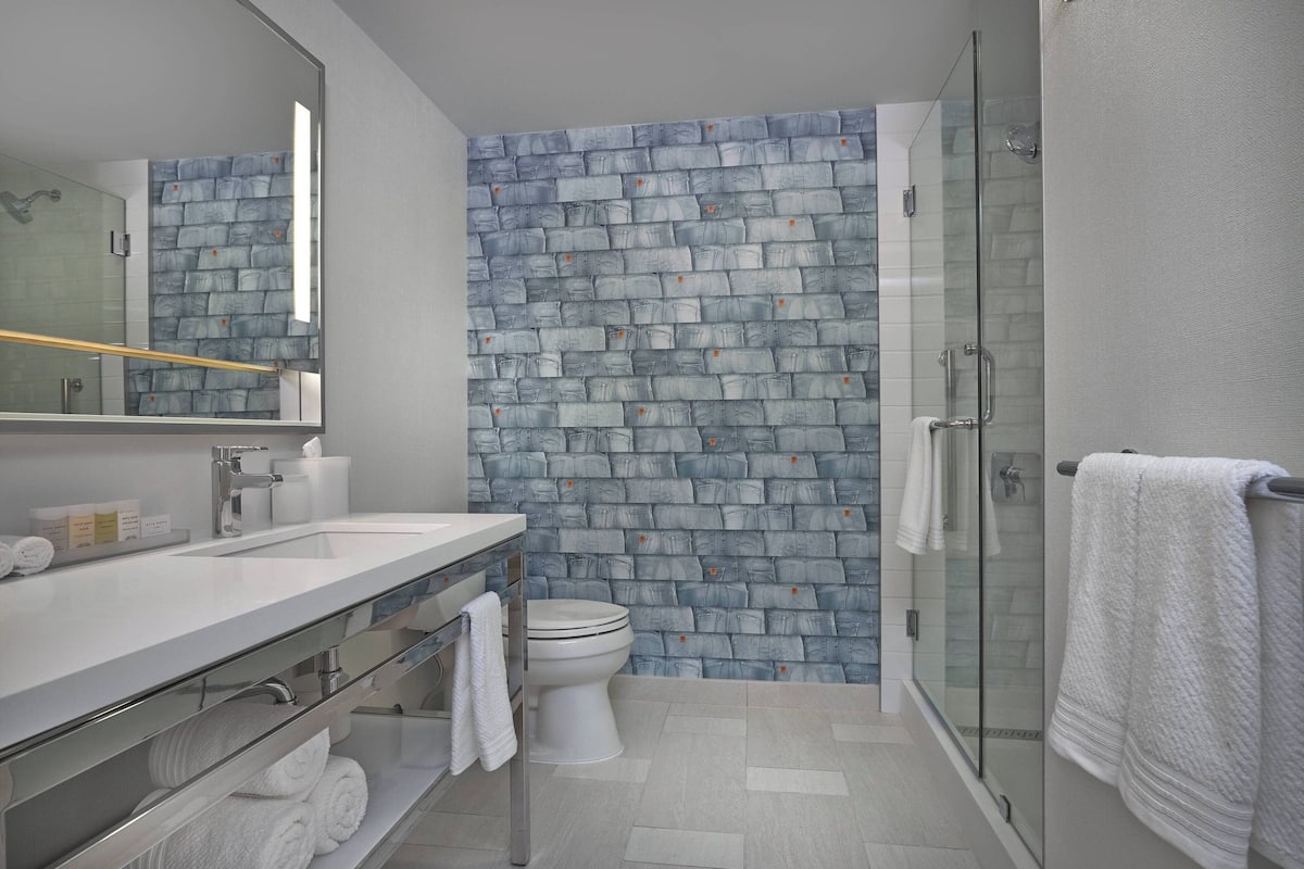 shower, free toiletries, hair dryer, bathrobes