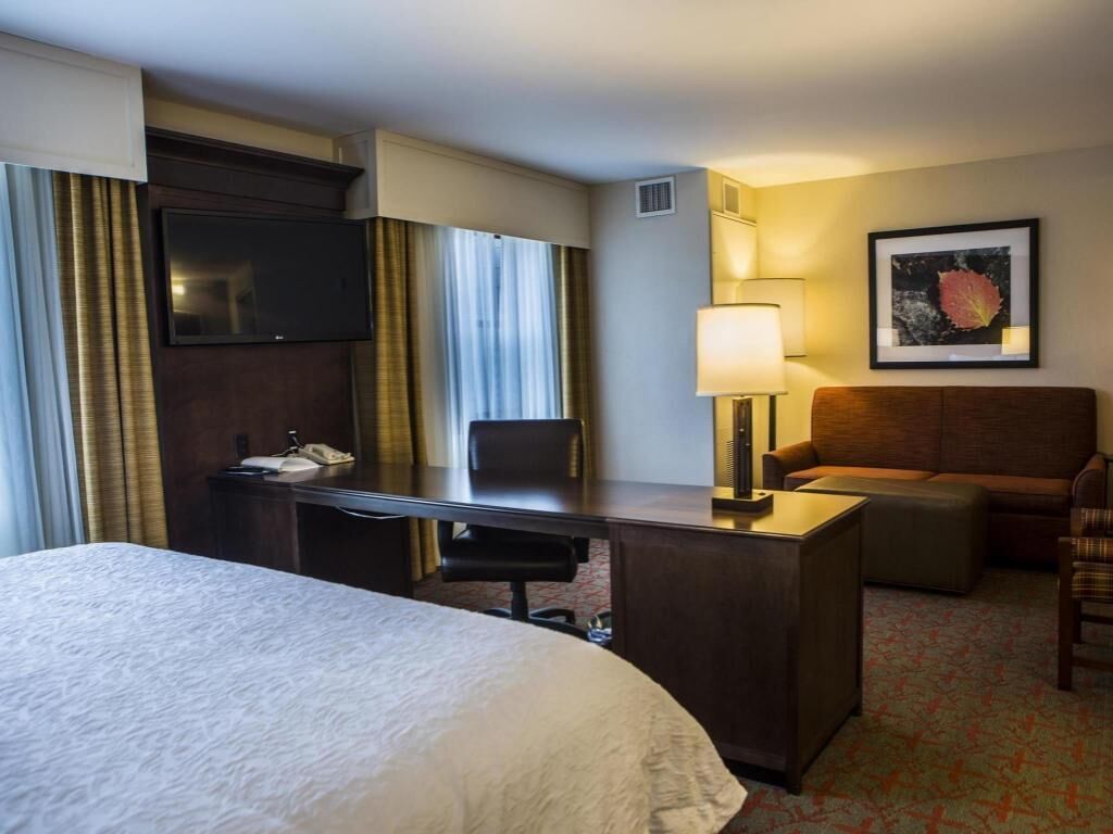 Premium bedding, in-room safe, desk, blackout curtains