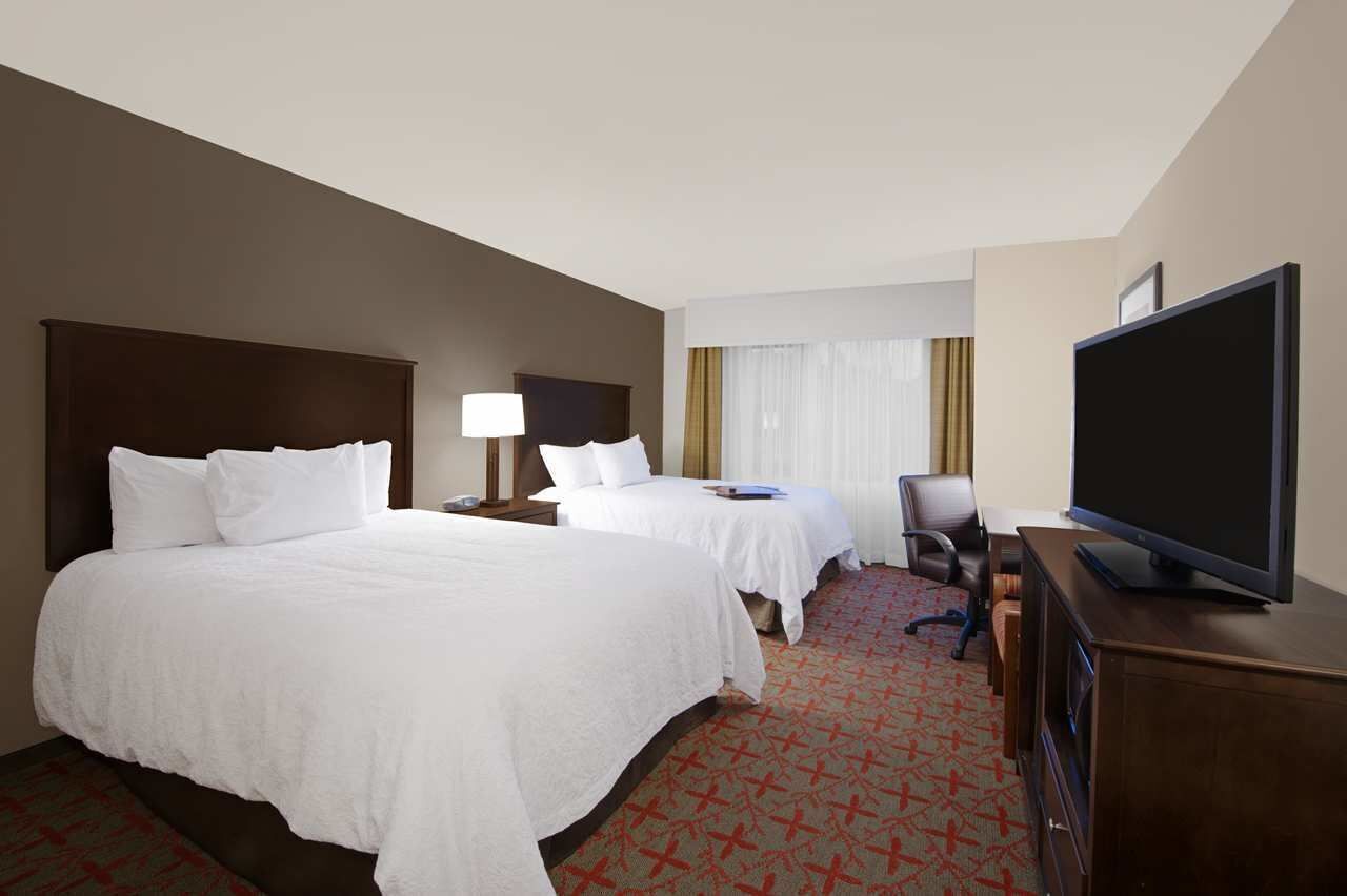 Premium bedding, in-room safe, desk, blackout curtains