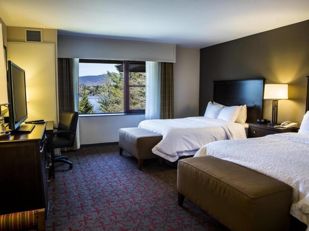 Premium bedding, in-room safe, desk, blackout curtains
