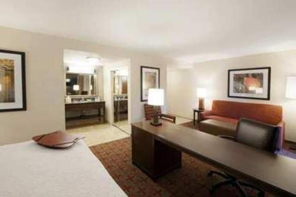 Premium bedding, in-room safe, desk, blackout curtains