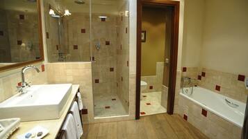 Apartment, 2 Bedrooms (La Terrera) | Bathroom | Free toiletries, hair dryer, bidet, towels