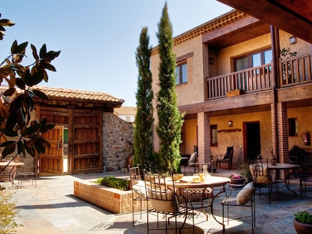 Patio. Solaz del Moros