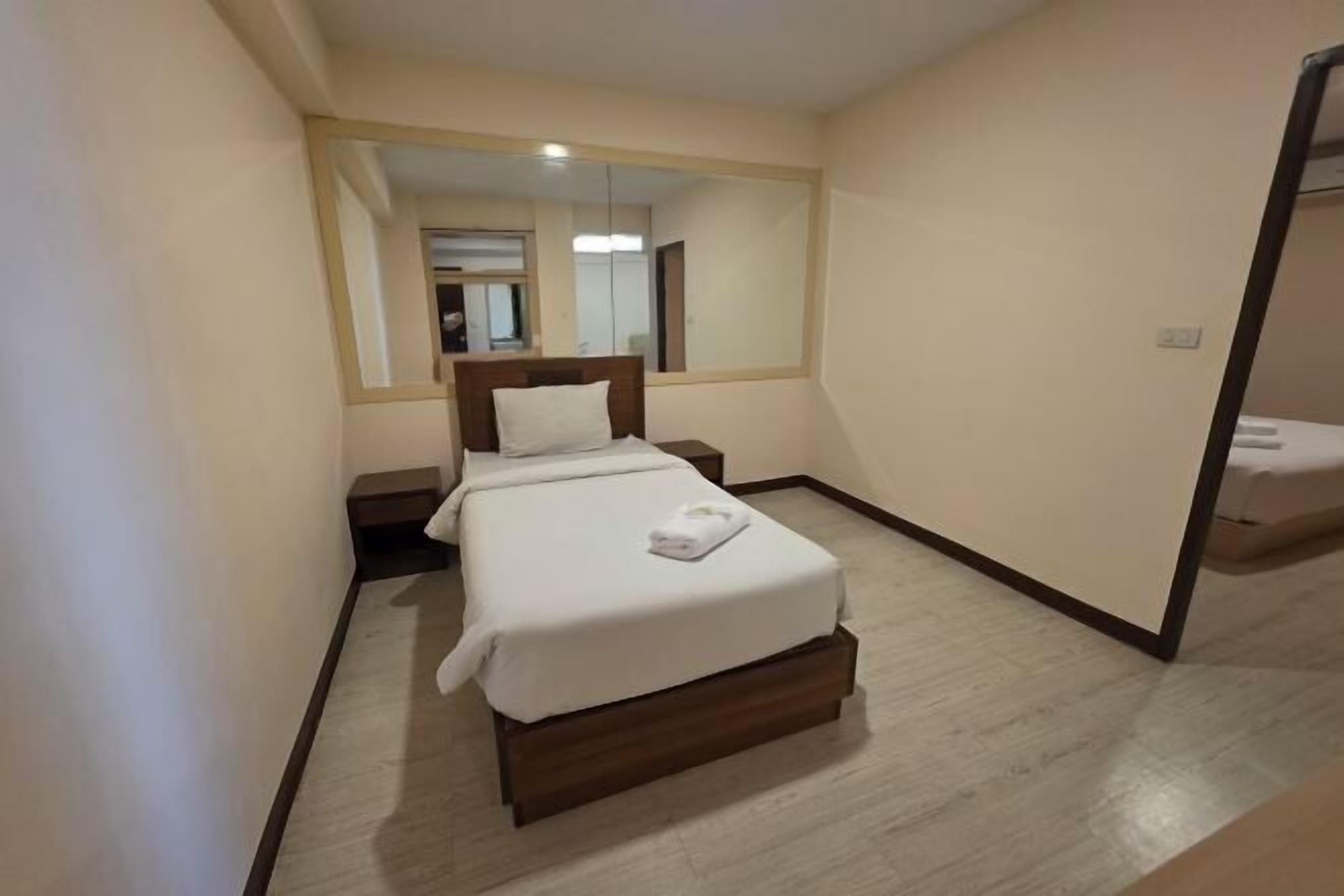 Minibaari, yksilöllisesti kalustettu, ilmaiset vauvansängyt