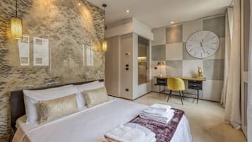 Suite Toscanini 6 | Hochwertige Bettwaren, Minibar, Zimmersafe, individuell eingerichtet