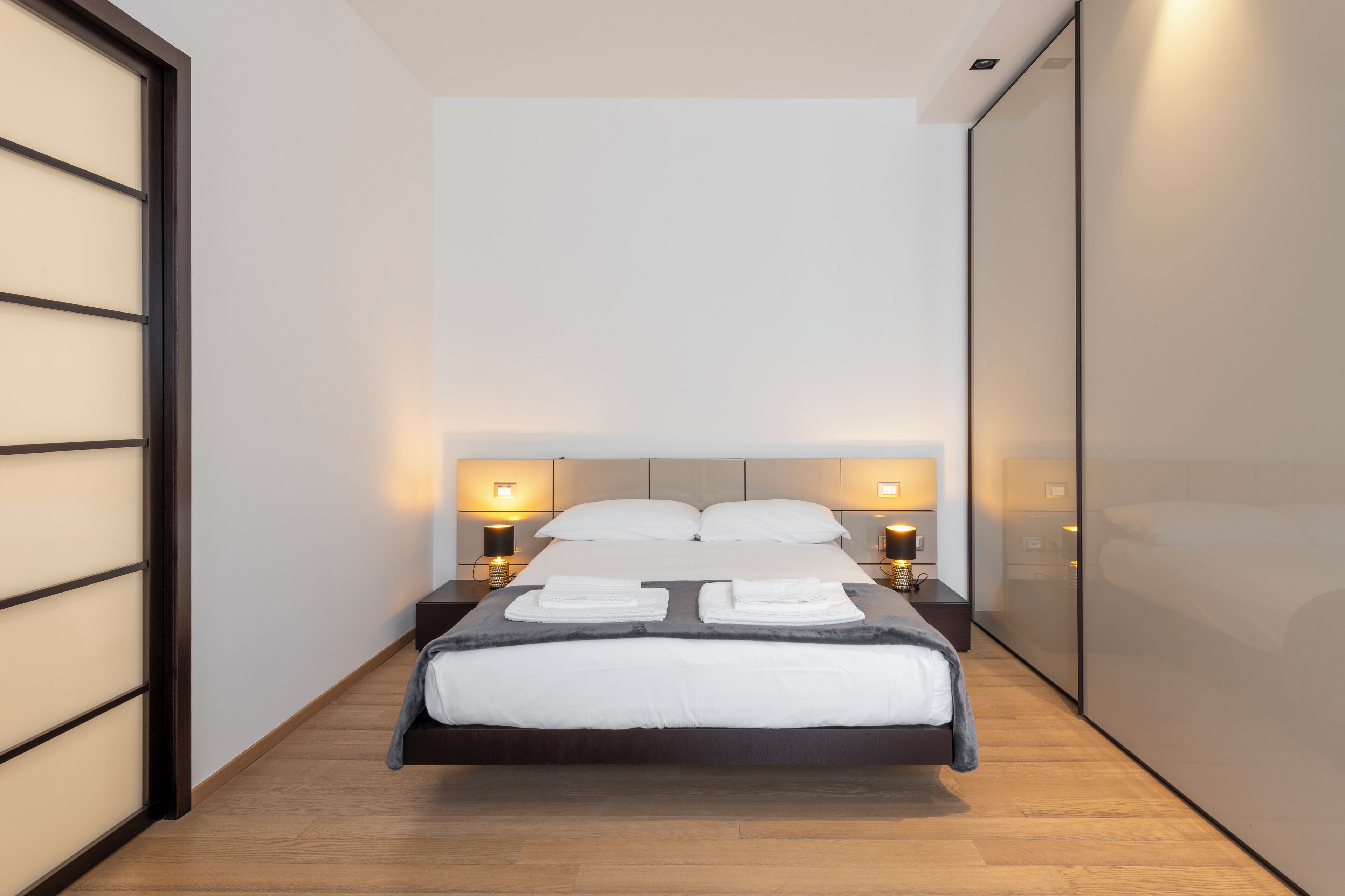 Suite Clotilde 2 ( Viale Monte Santo 10 ) | Premium bedding, minibar, in-room safe, individually furnished