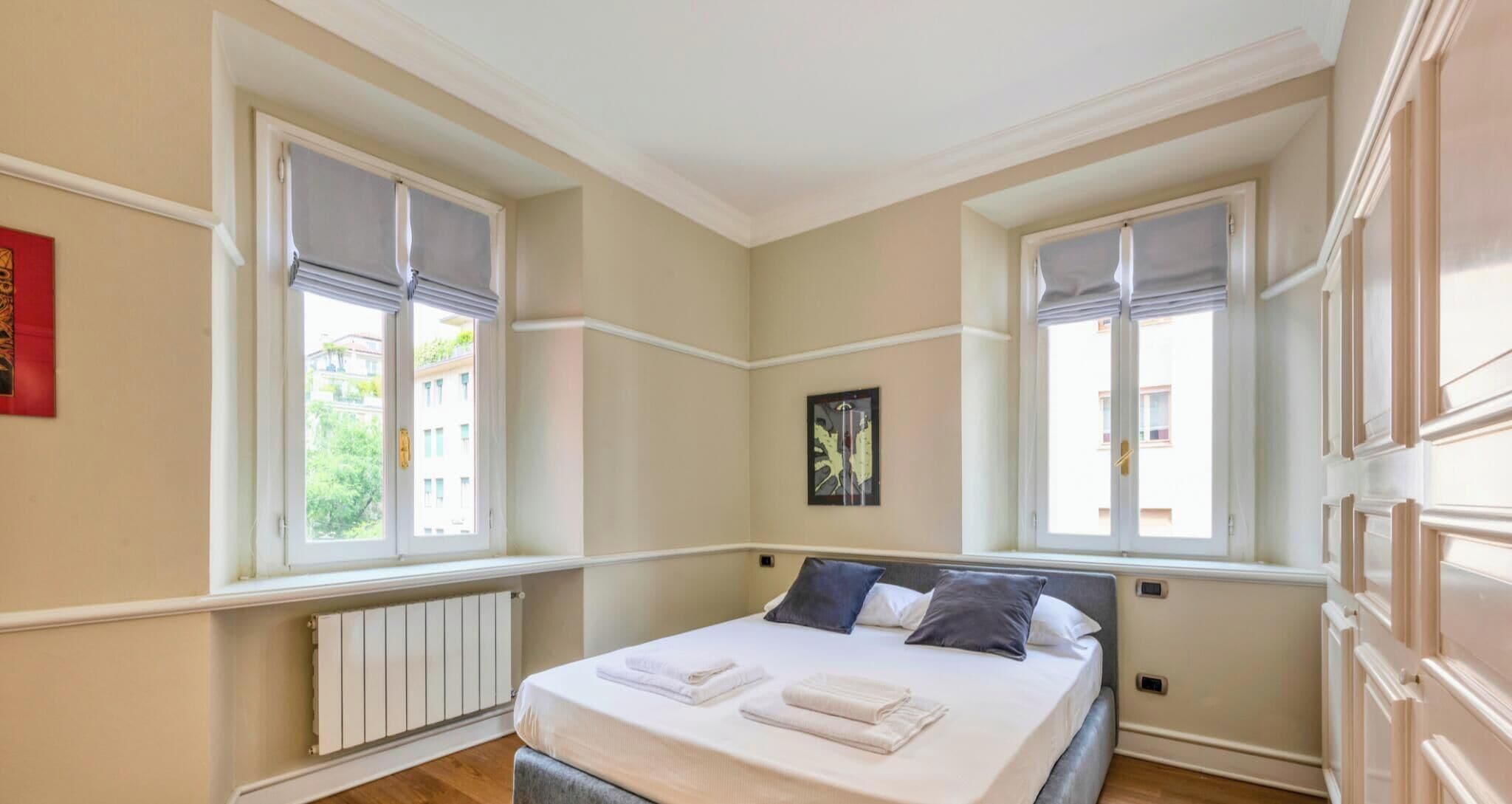 Suite Donizetti 2 ( Via Fatebenefratelli 30 ) | Premium bedding, minibar, in-room safe, individually furnished