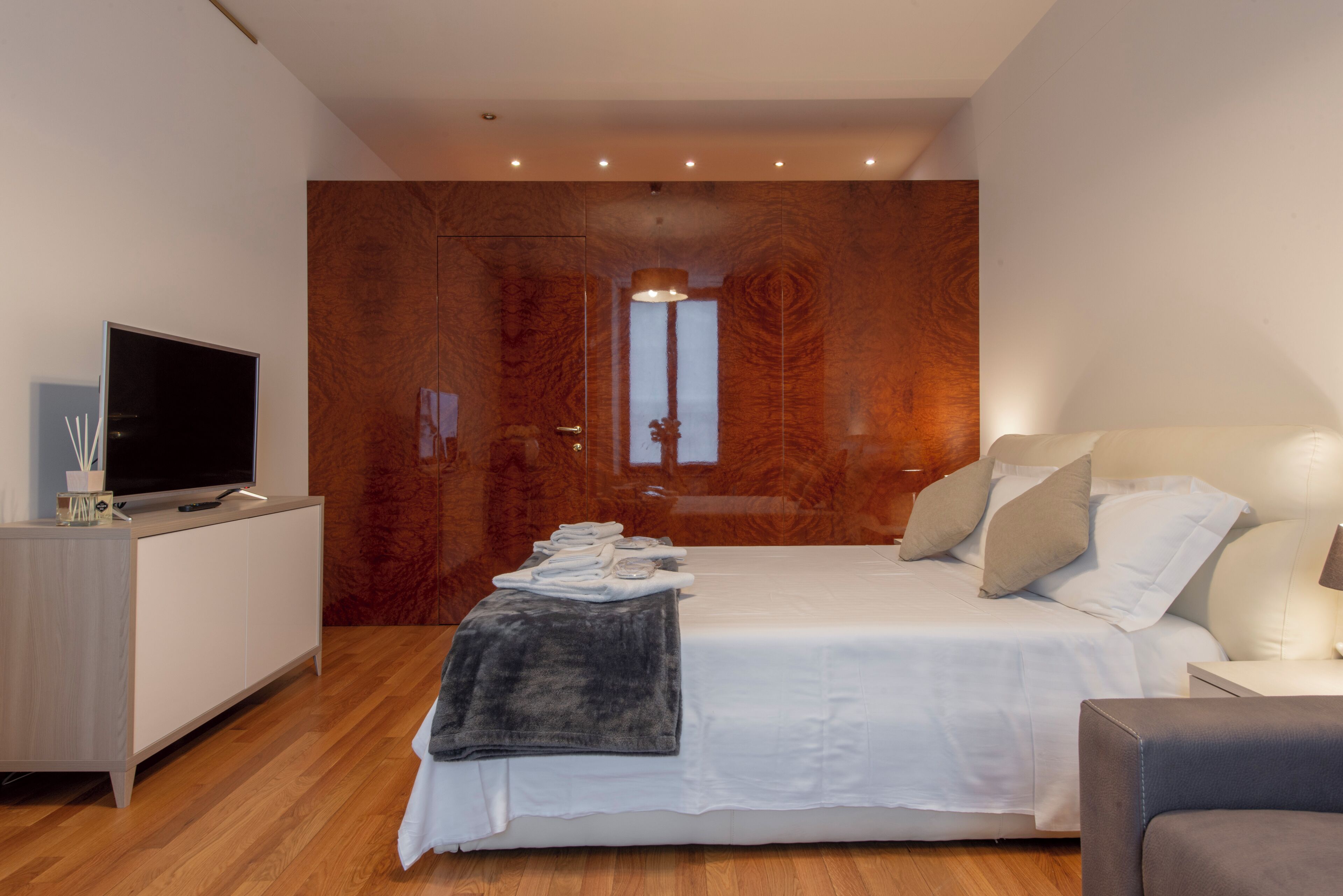 Suite Beethoven 4 | Premium bedding, minibar, in-room safe, individually furnished