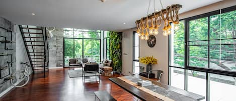 Duplex Prestige, 3 chambres | Vue sur le jardin