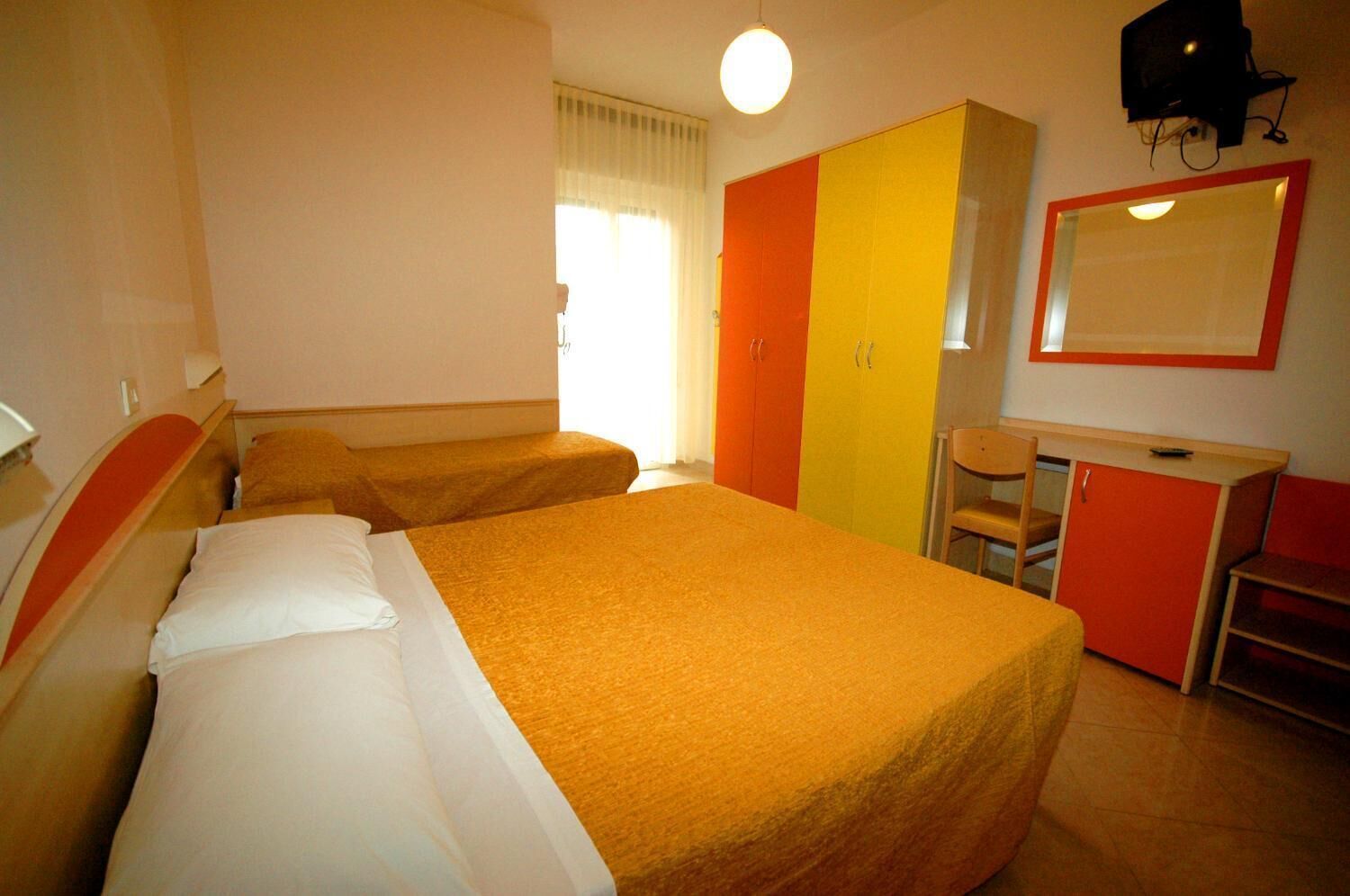 superior room | individually furnished, desk, free wifi, bed sheets