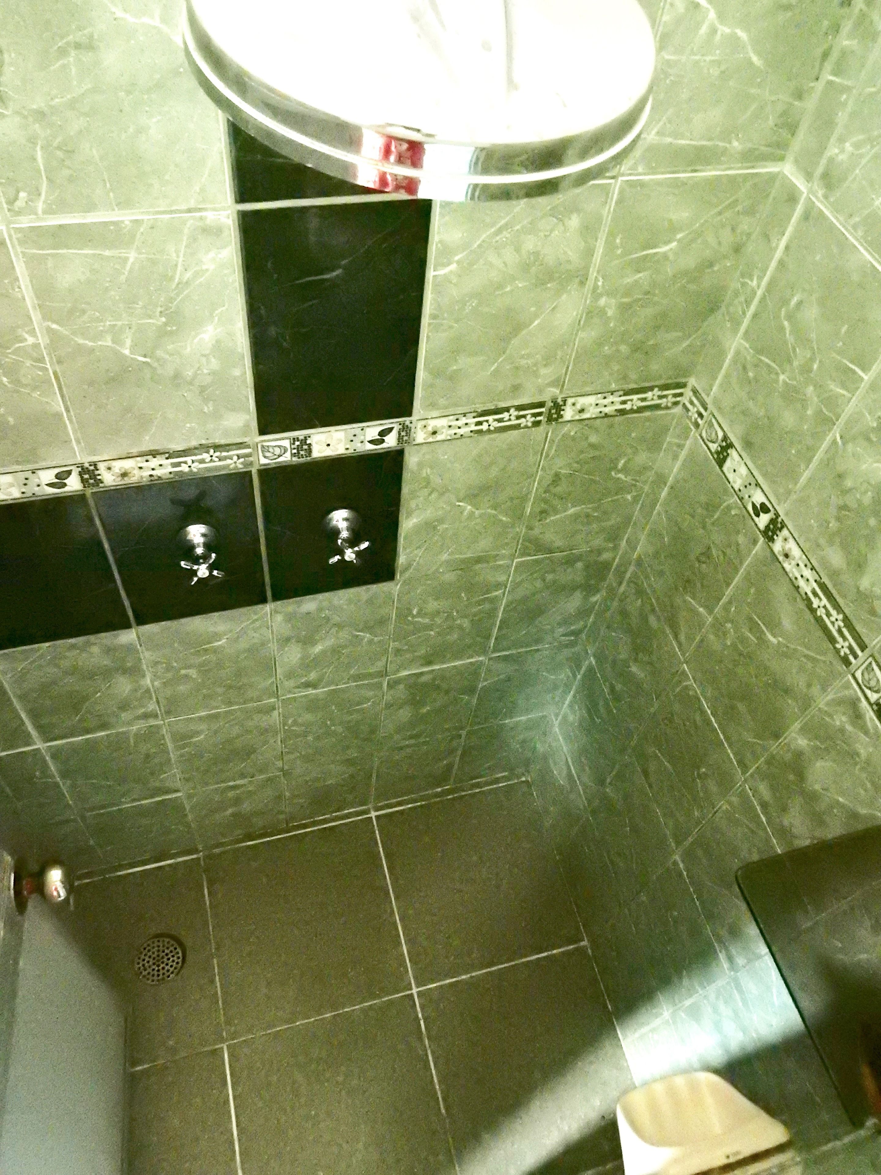 standard room | bathroom shower