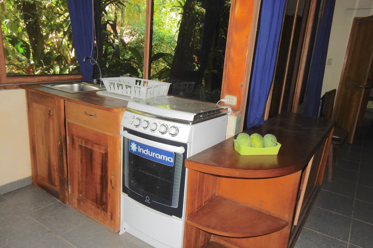 standard room | private kitchenette