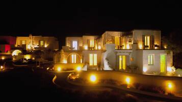 Front of property – evening/night