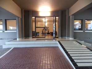 Property entrance - Sierra Square Hotel (Randburg)