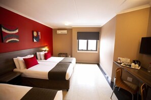 In-room safe, desk, blackout curtains, free WiFi - Sierra Square Hotel (Randburg)