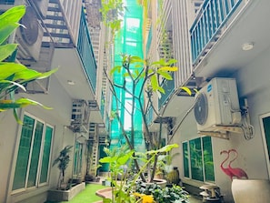 Garden view - You Eng Hotel (Phnom Penh)