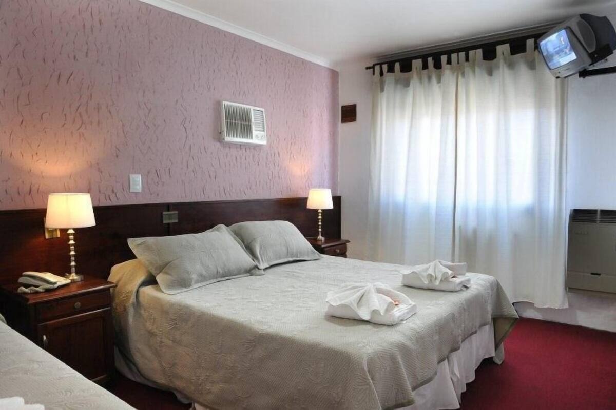 In-room safe, free WiFi