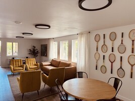 Sala de estar en el lobby