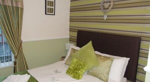 Soundproofing, iron/ironing board - Delamere Hotel (Blackpool)