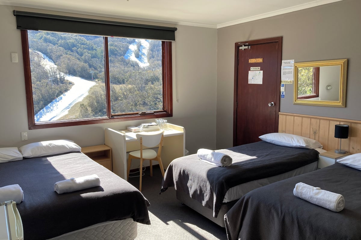 Familienzimmer, eigenes Bad, Bergblick | Blick auf die Berge