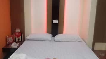 Deluxe Room, 1 Queen Bed