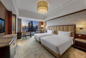 Down comforters, minibar, in-room safe, desk - Shangri-La Shenyang (Shenyang)