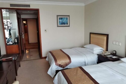 Donsheng Hotel