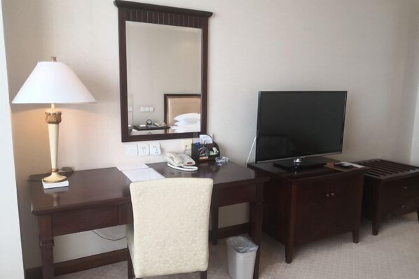 Đồng hồ báo thức 