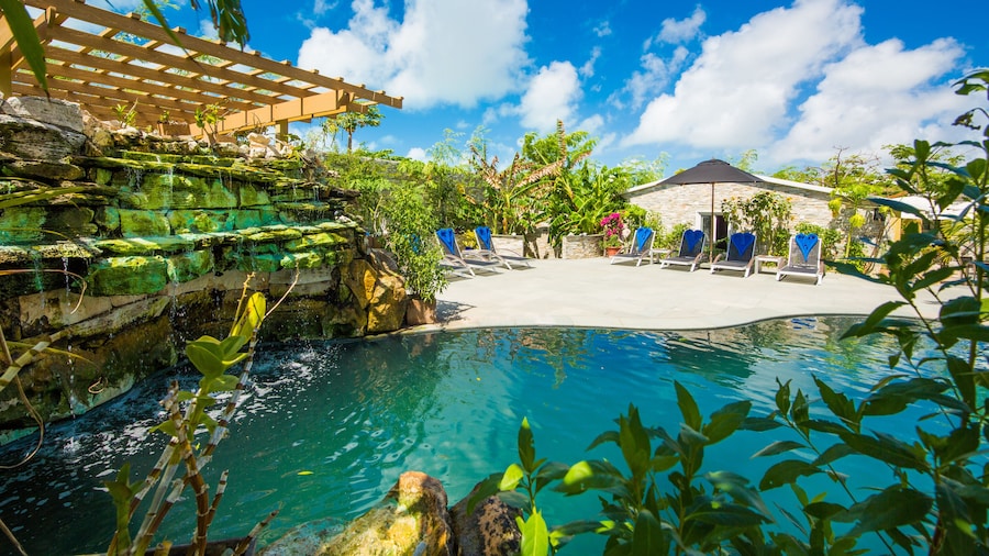 Kokomo Botanical Resort - Caribbean Family Cottages