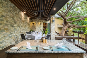 Dining - Kokomo Botanical Resort - Caribbean Family Cottages (Providenciales)