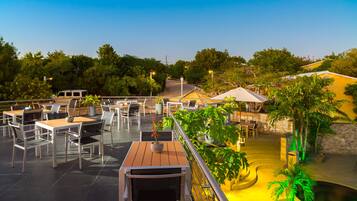 Sun deck