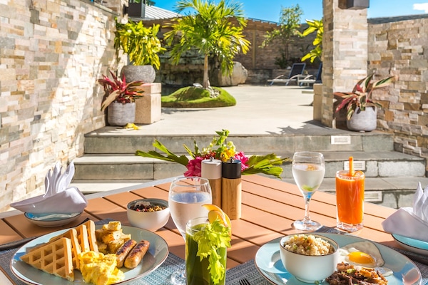 Daily full breakfast (USD 25 per person)