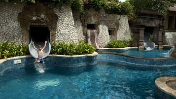 14 outdoor pools