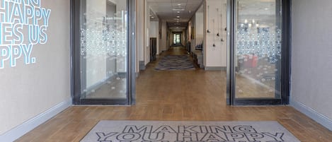 المنشأة من الخارج