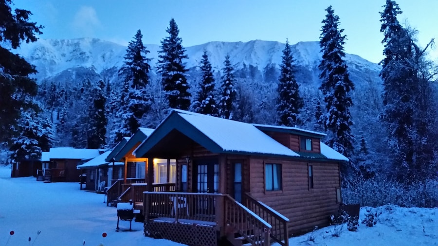 Gwin's Lodge & Roadhouse Est. 1952