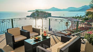 Appartamento Presidenziale, 2 camere da letto, balcone, vista mare | Terrazza/patio