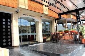 BBQ/picnic Area - Hotel Splendor (Bogotá)