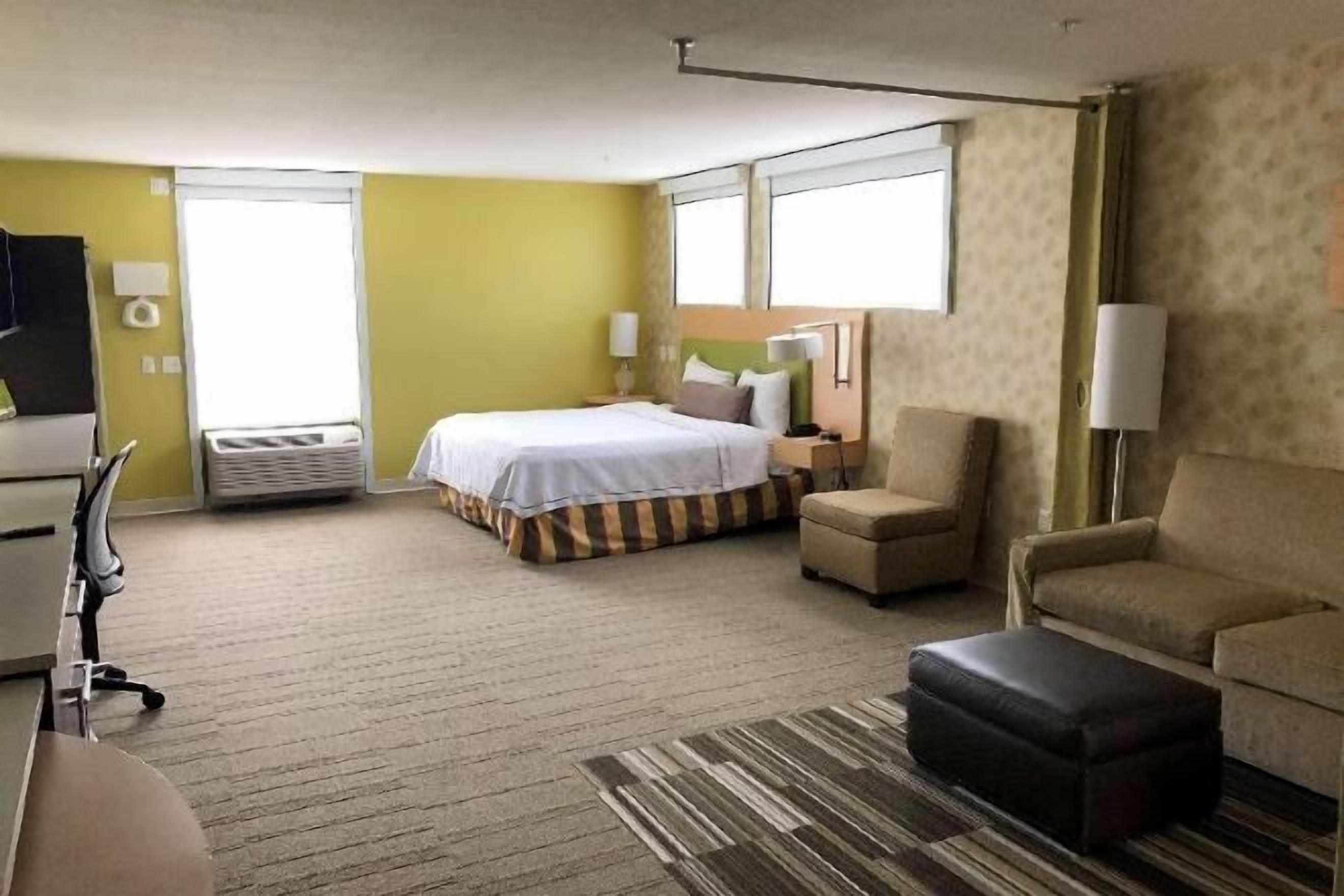 Blackout drapes, iron/ironing board, free WiFi, bed sheets