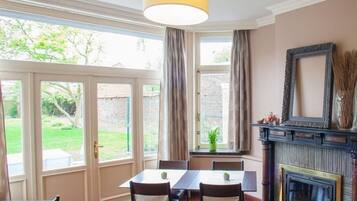 Free buffet breakfast