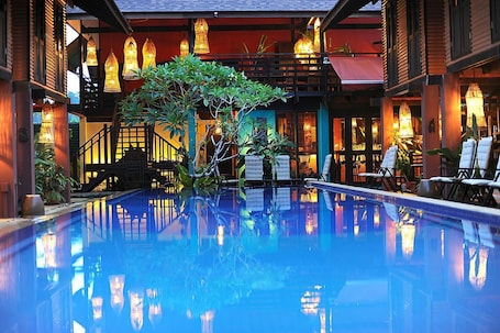 Outdoor pool, sun loungers