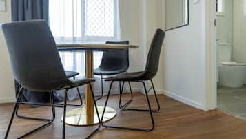 Large Family Room | Iron/ironing board, free WiFi, bed sheets