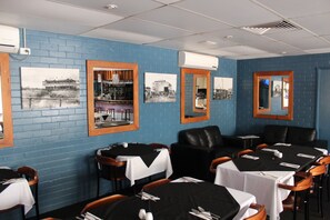 Café da manhã, almoço e jantar