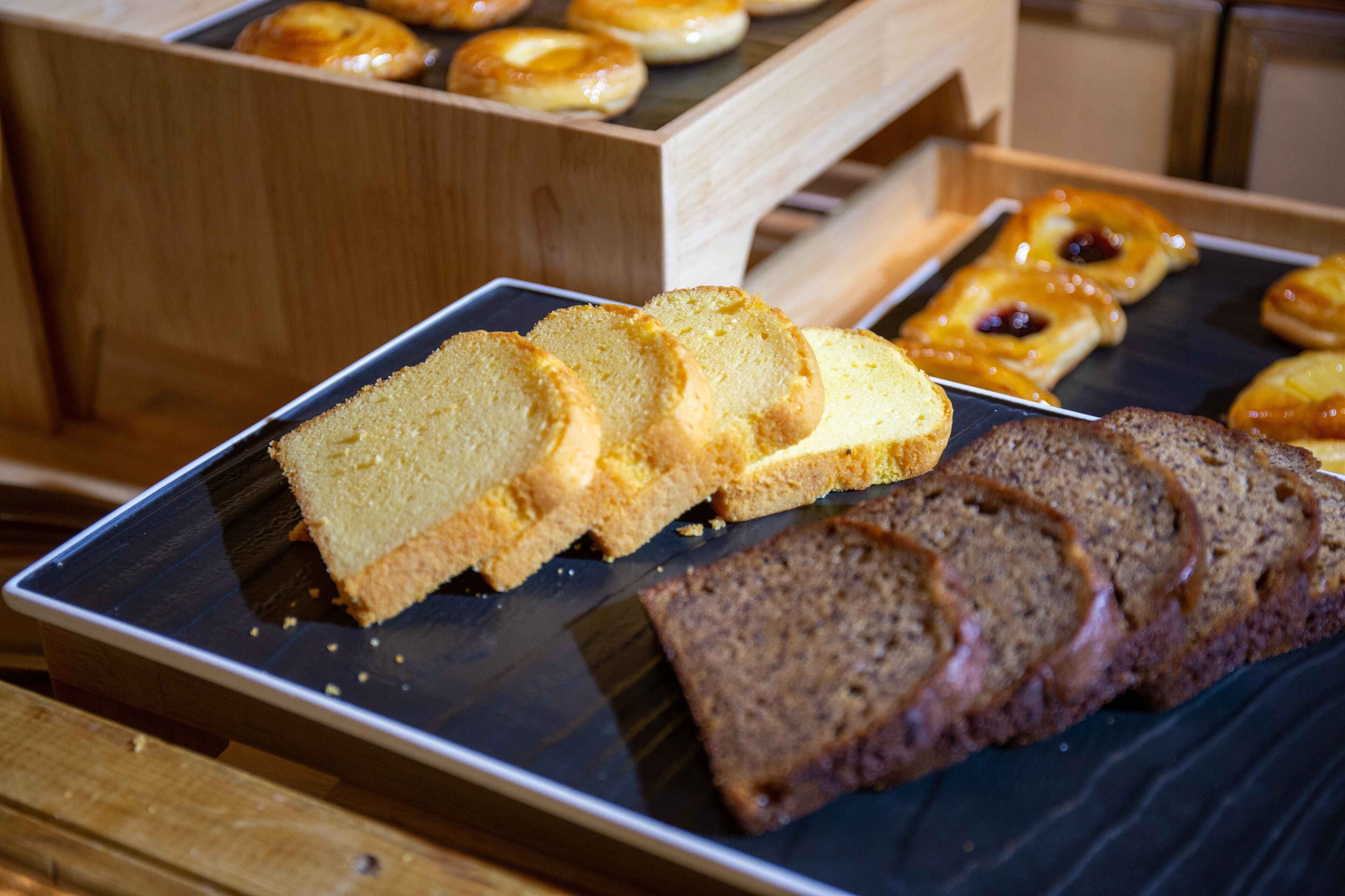 daily buffet breakfast (cny 148 per person)