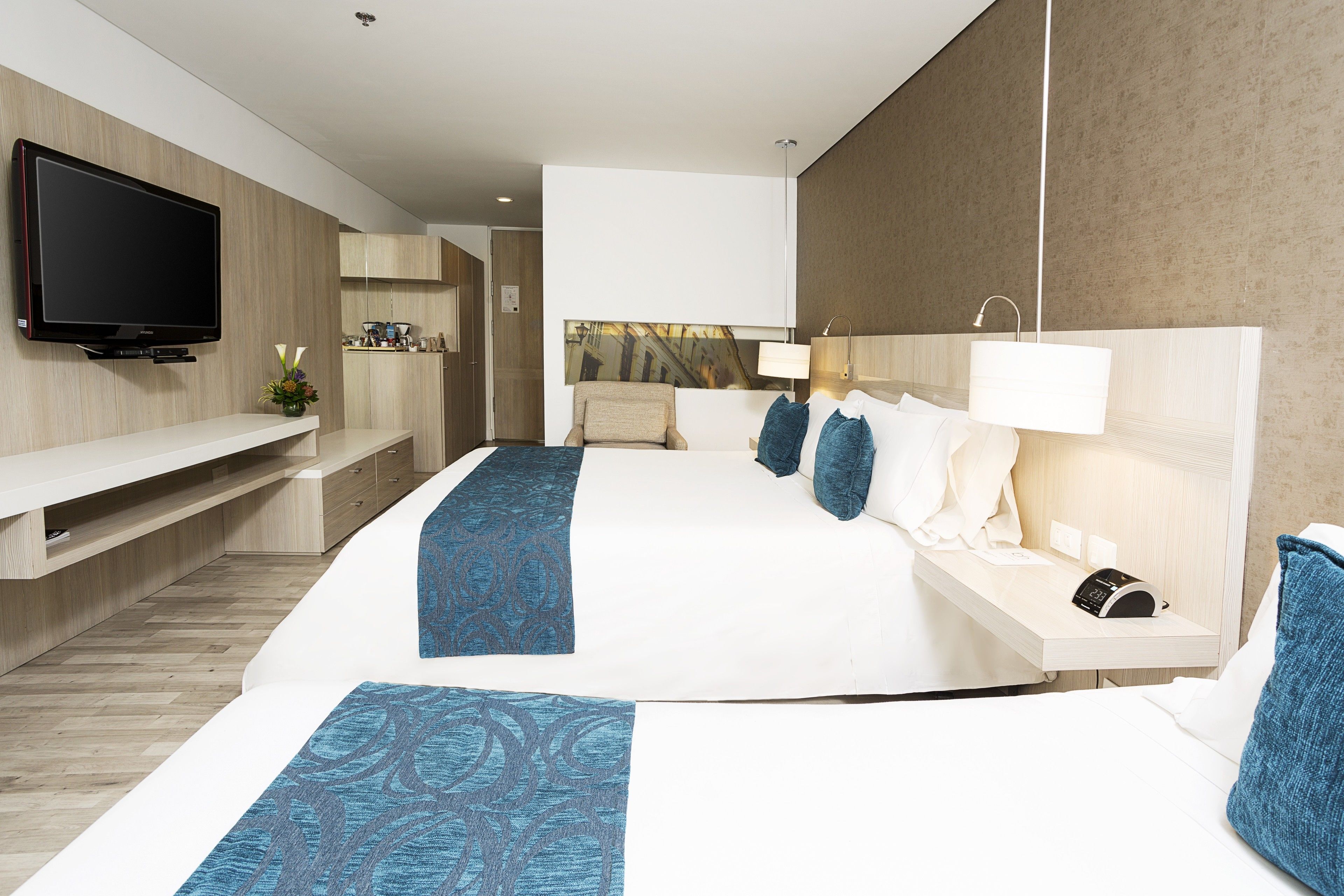 premium bedding, in-room safe, desk, soundproofing