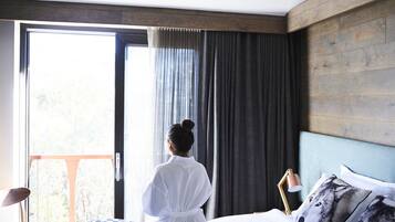 Deluxe Room with Balcony